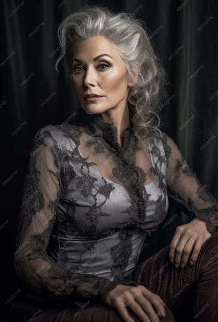 Embracing Elegance: The Allure of Sexy Older Women