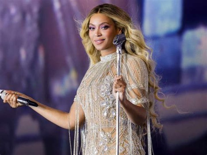 Taylor Swift's Famous Lyrics: A Deep Dive into Her Most Iconic Songs
