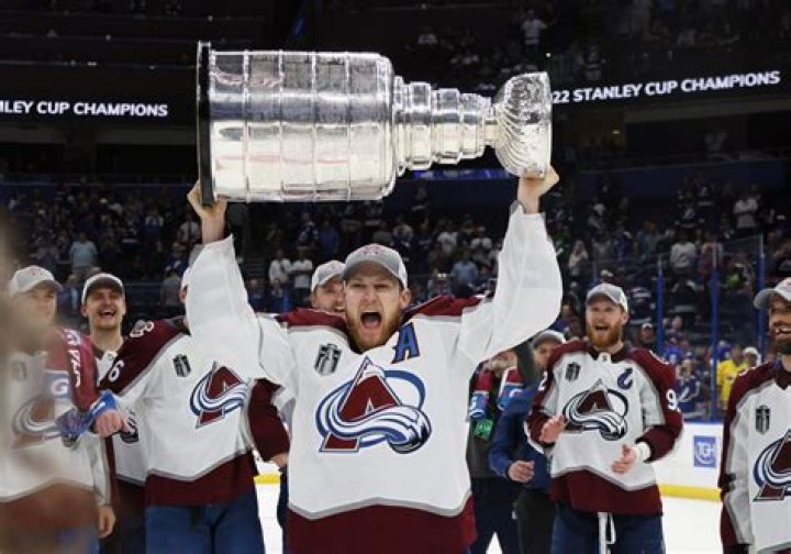 The Stanley Cup: A Comprehensive Guide to the Most Prestigious Trophy in Ice Hockey